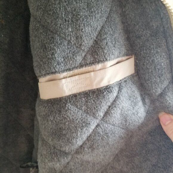 St. Johns Bay Tan Coat Size Medium - Picture 2 of 6